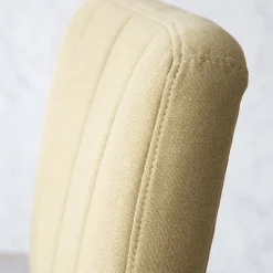 Aiko Chaise de bureau rembourrée mustard avec accoudoirs et roulettes