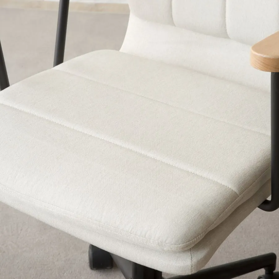 Aiko Chaise de bureau rembourrée beige avec accoudoirs et roulettes