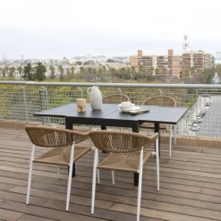 Ensemble Table kunes et 4 chaises melbu