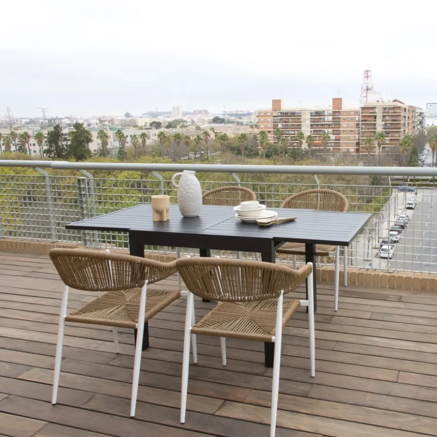 Ensemble Table kunes et 4 chaises melbu