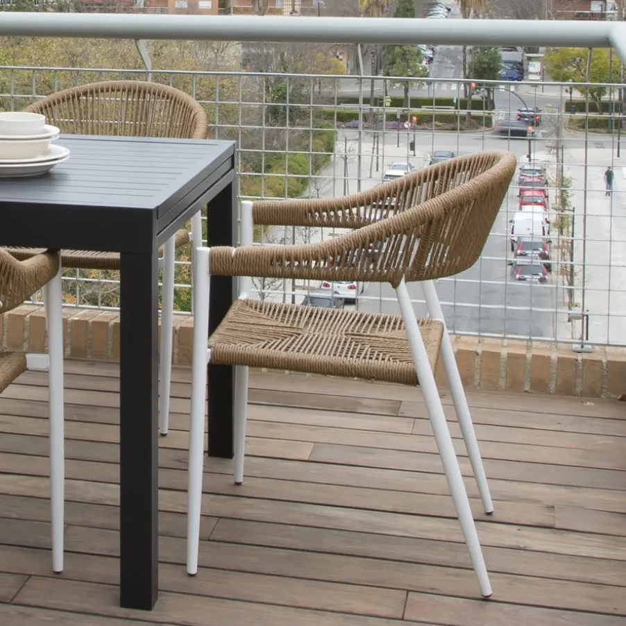 Ensemble Table kunes et 4 chaises melbu