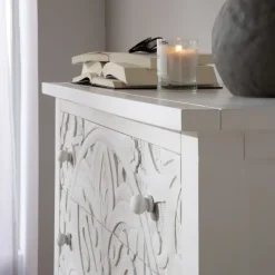 Indira Confortable blanche en bois massif sculpté de manguier